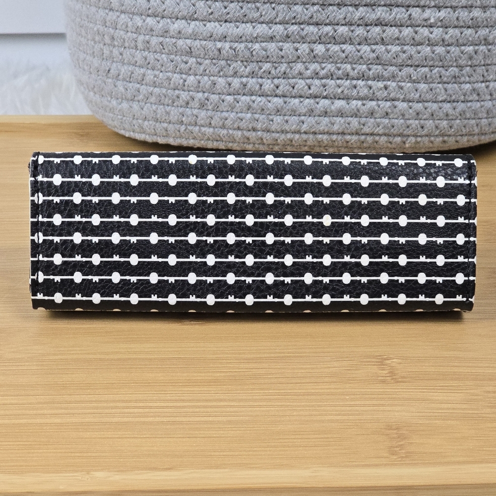FOSSIL Eyeglasses Case Folds Flat When Not in Use - Picture 8 of 15